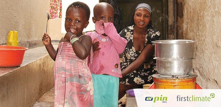 PIN AG Klimaschutz Effiziente Kochöfen in Uganda
